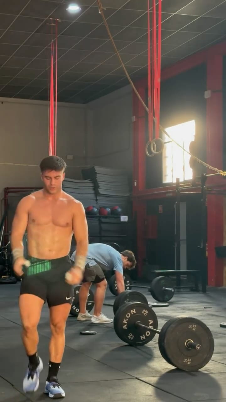 Post 1 by Aaron Madrid on Instagram (video)