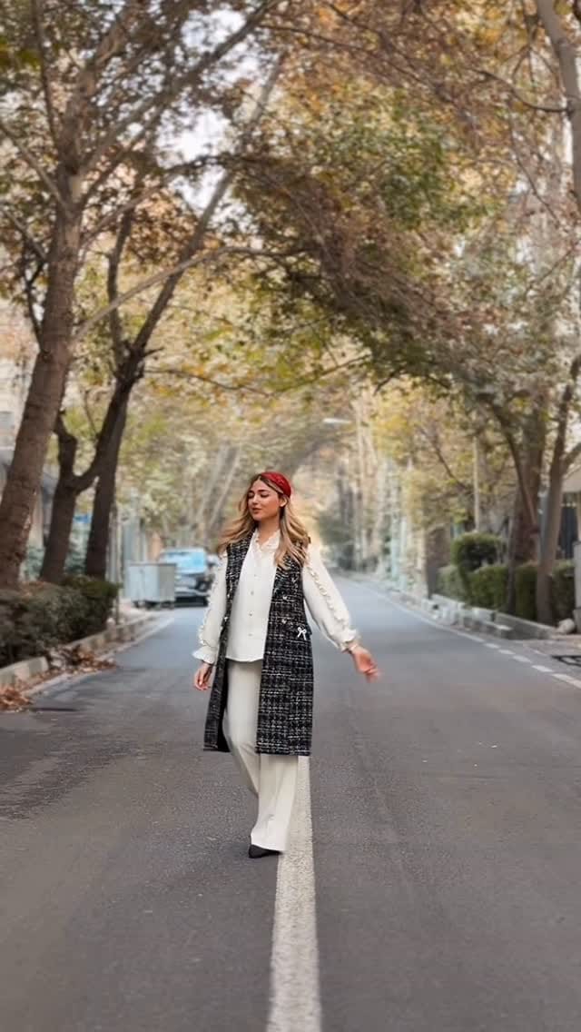 Post 10 by پریزاد🧚🏻 on Instagram (video)
