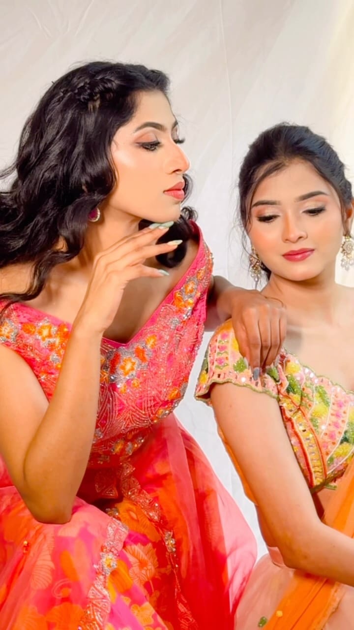 Post 10 by Meenaz Fatima on Instagram (video)