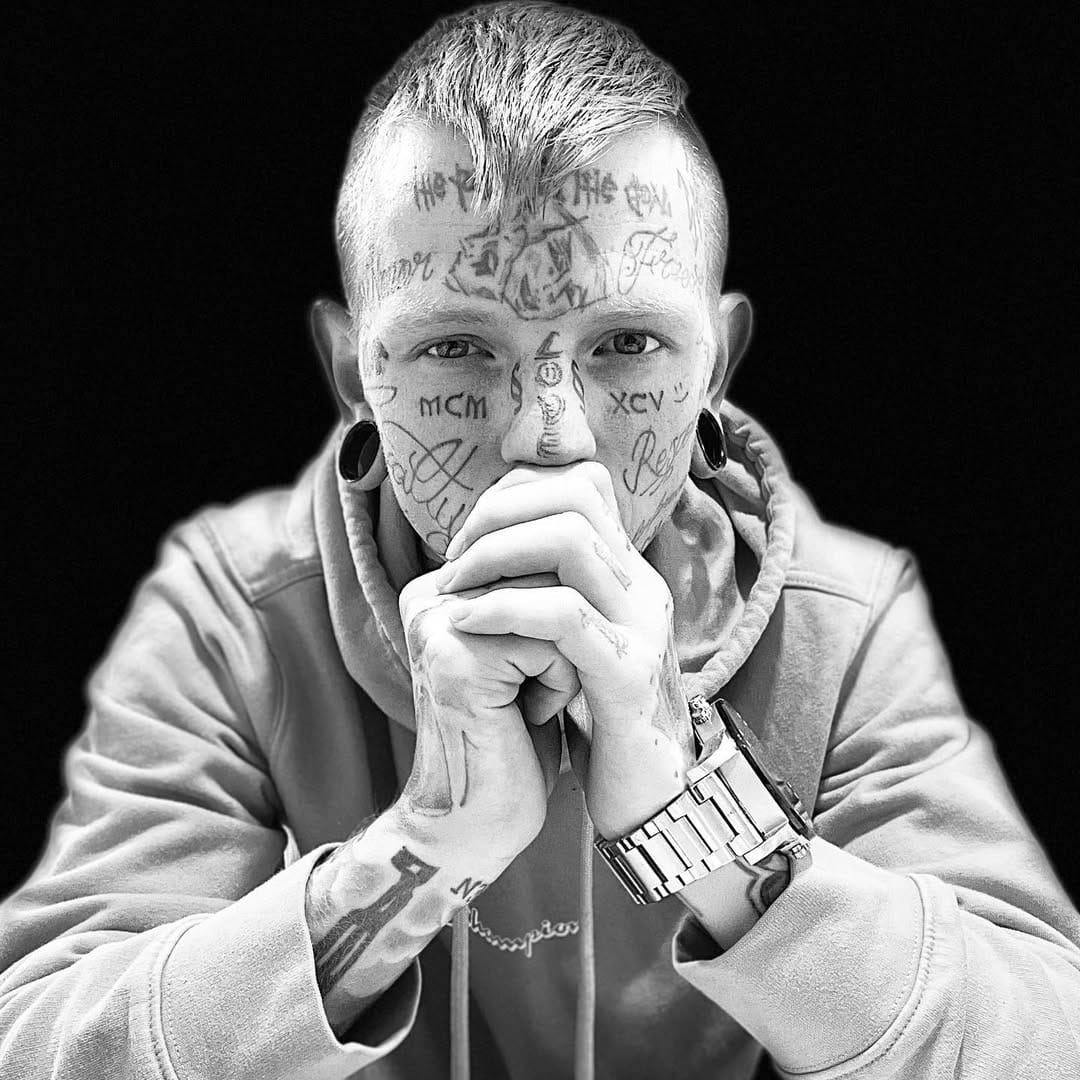 Post 4 by Mounir Domaschke on Instagram (image)