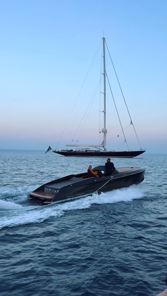 Post 10 by Frauscher Boats on Instagram (video)