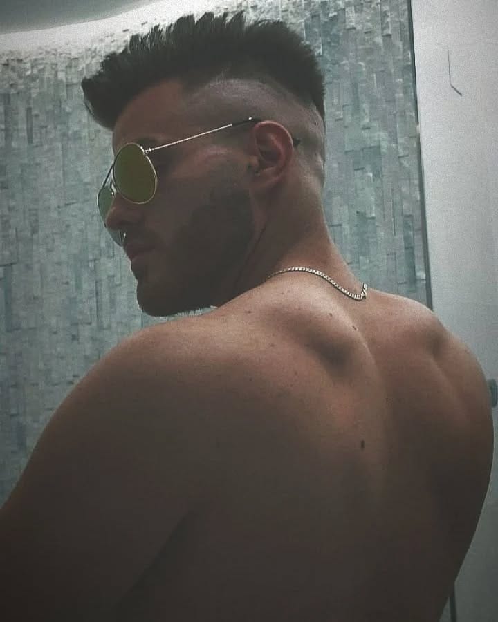 Post 5 by Rubén💸 on Instagram (image)