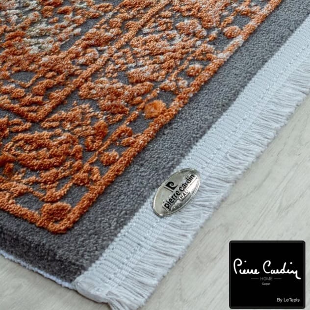 Post 8 by Le Tapis on Instagram (image)