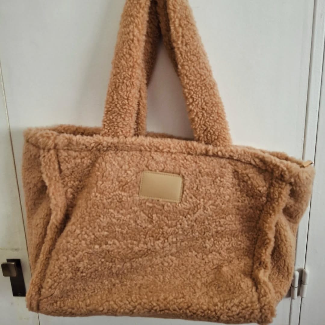 Post 3 by El vestidor de Lola - Moda Circular on Instagram (image)