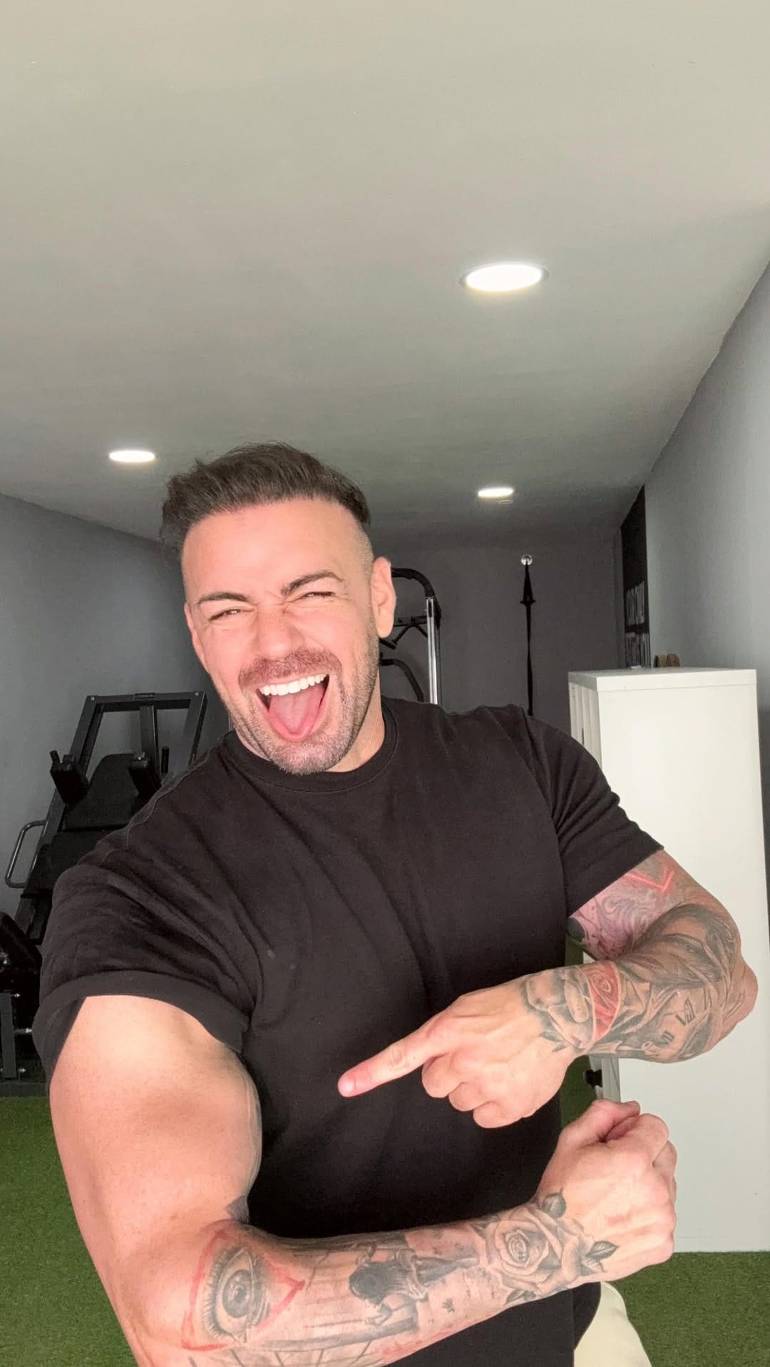 Post 8 by Johnny | Entrenador Online on Instagram (video)