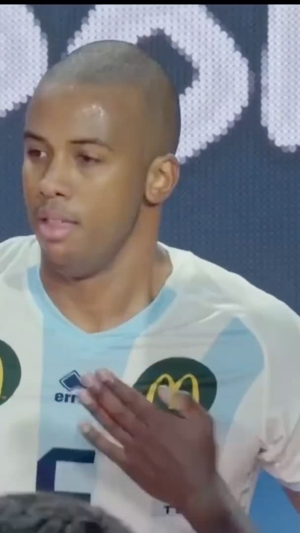 Post 8 by Leandro Santos on Instagram (video)