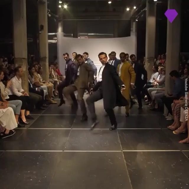 Post 10 by ДИЗАЙНЕРСКАЯ ОДЕЖДА LUG on Instagram (video)