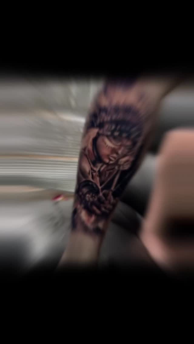Post 4 by Stefanne Bonniek Tatuador on Instagram (video)