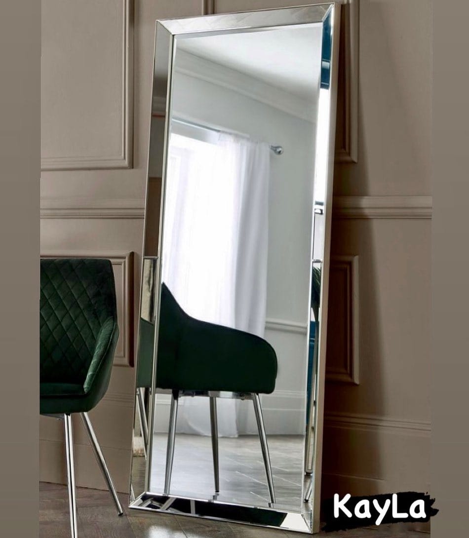 Post 7 by KAYLA DEKOR on Instagram (image)