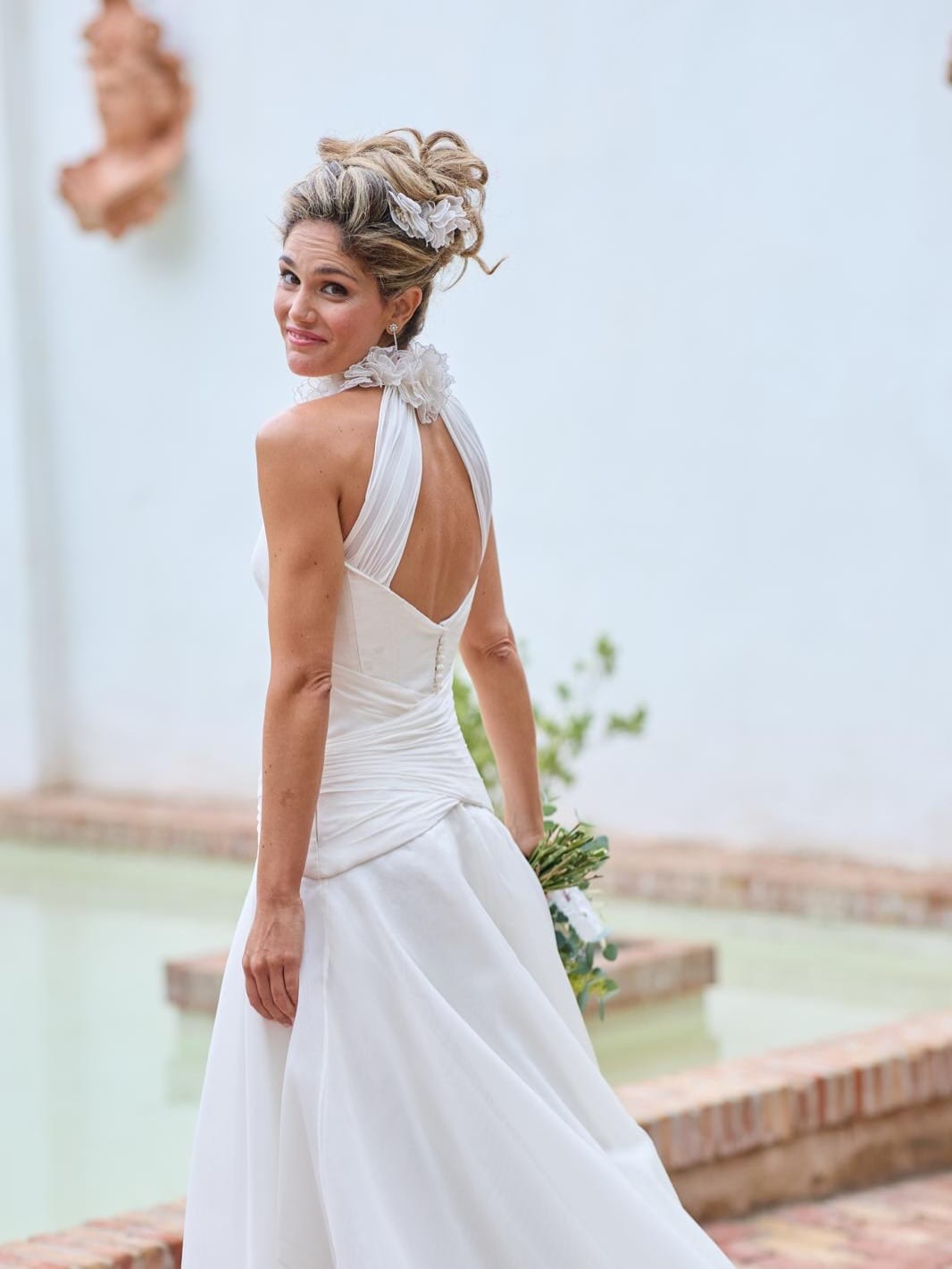 Post 3 by Luis Rocamora | Vestidos de novia e invitada on Instagram (carousel)