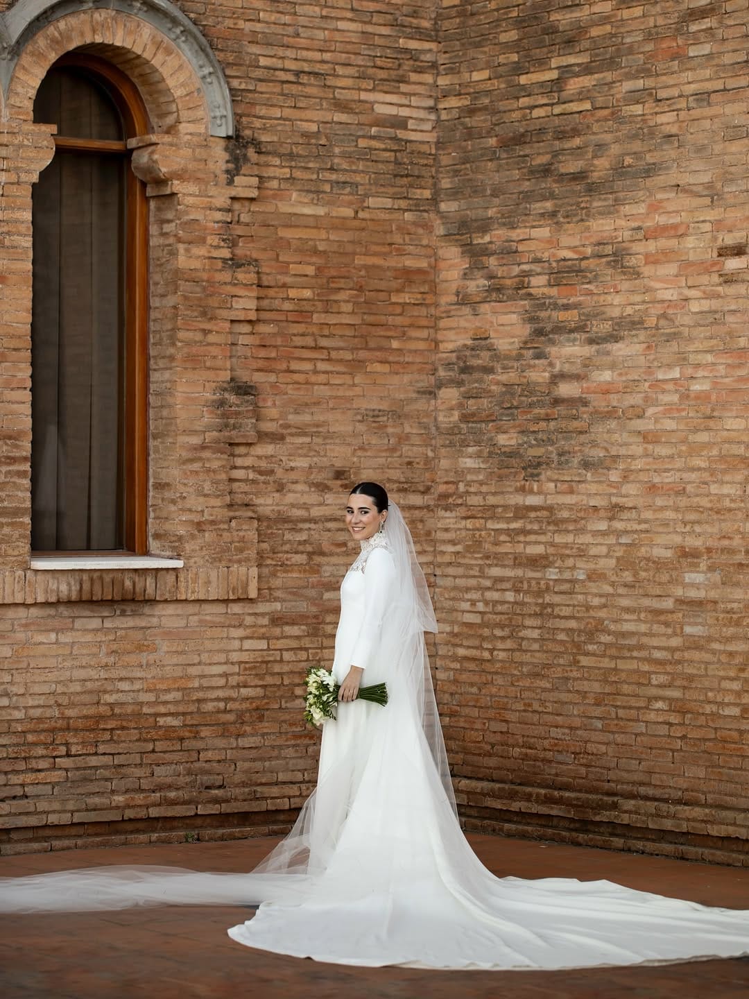 Post 6 by Luis Rocamora | Vestidos de novia e invitada on Instagram (carousel)