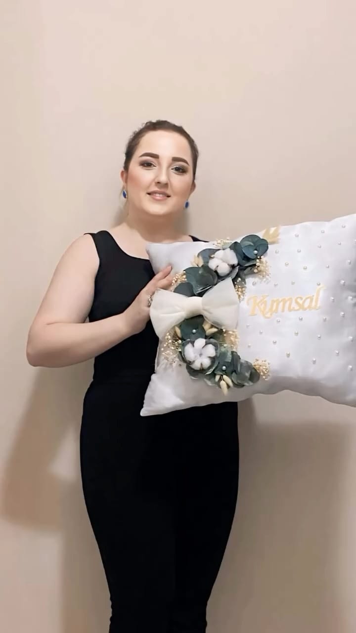Post 2 by Sanatella Makrome on Instagram (video)