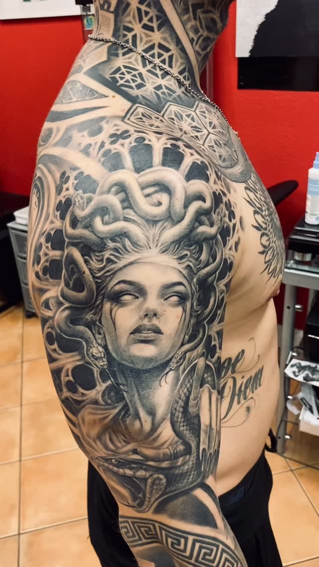 Post 1 by 😎⚓️☠Jeff Tattoo Art☠⚓️😎 on Instagram (video)