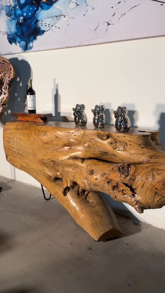 Post 8 by Troncos Art on Instagram (video)