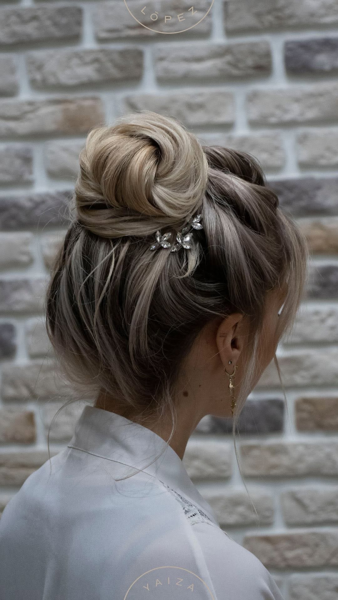 Post 9 by Yaiza L. | Formación y Peinados de Novia on Instagram (video)