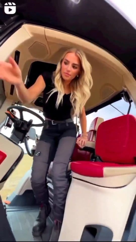 Post 4 by 🚜تراکتورداران/کشاورزان🌾 on Instagram (video)