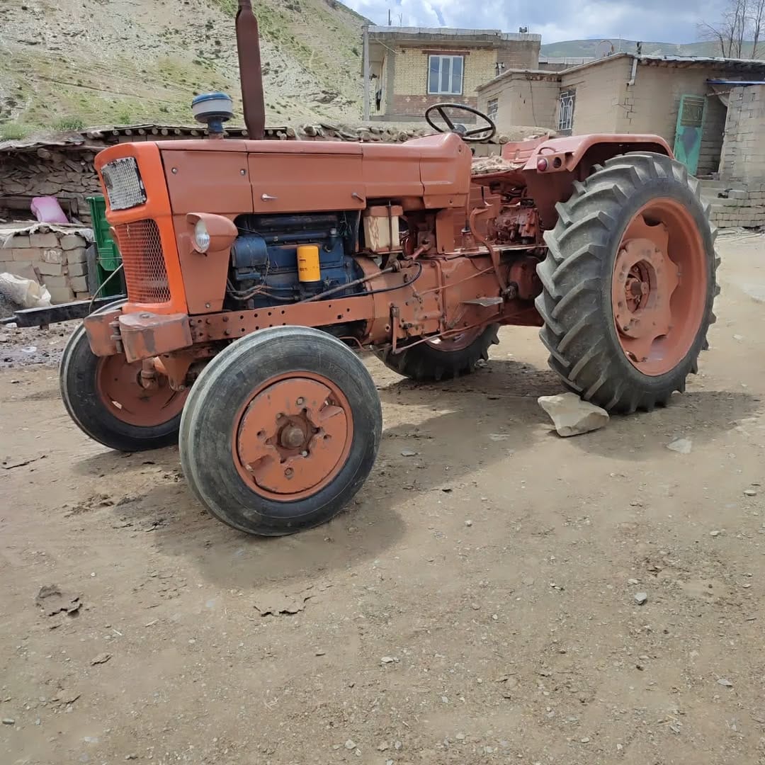 Post 1 by 🚜تراکتورداران/کشاورزان🌾 on Instagram (carousel)