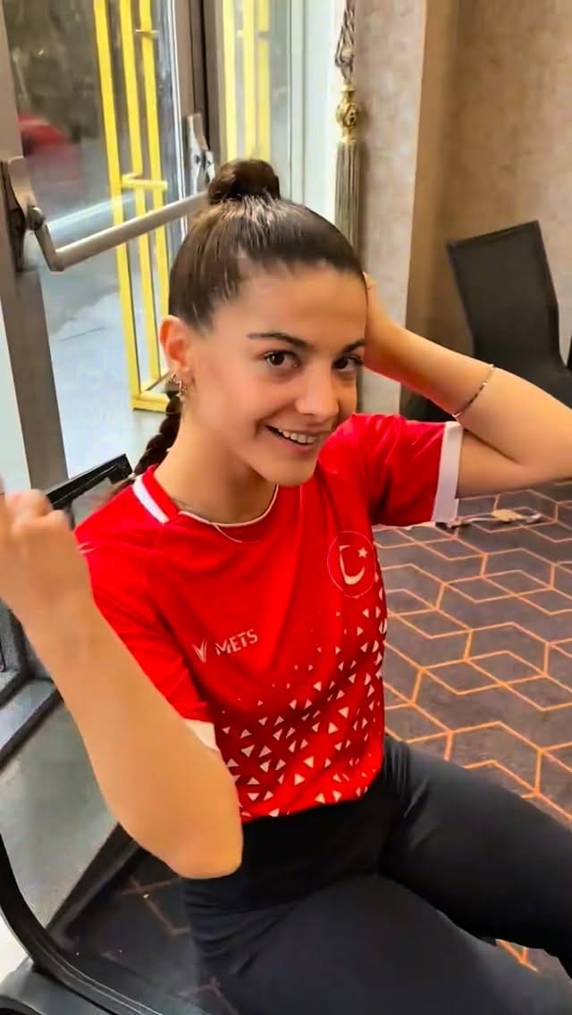 Post 4 by Melek Morgil Tuna🪽 on Instagram (video)
