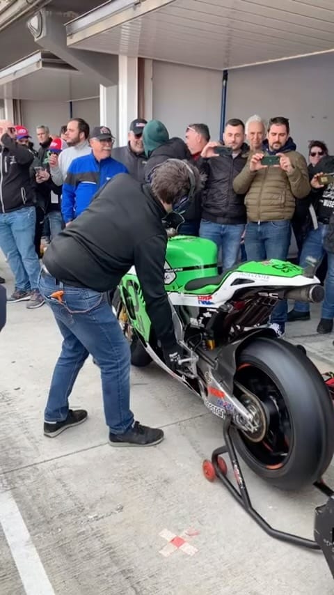 Post 2 by ᴍᴀʀᴛᴀ ʟᴇᴏɴɪ  #17 🏍💨 🇮🇹 on Instagram (video)