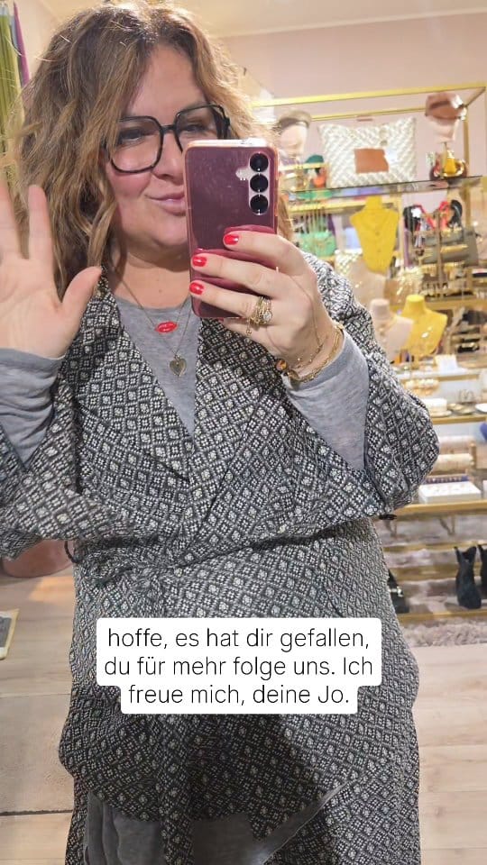 Post 6 by Djo-Style Fashion München on Instagram (video)