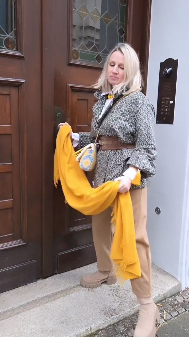 Post 10 by Djo-Style Fashion München on Instagram (video)