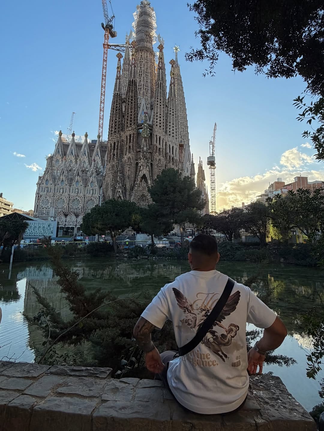 Post 1 by Sebastian Ocampo on Instagram (carousel)