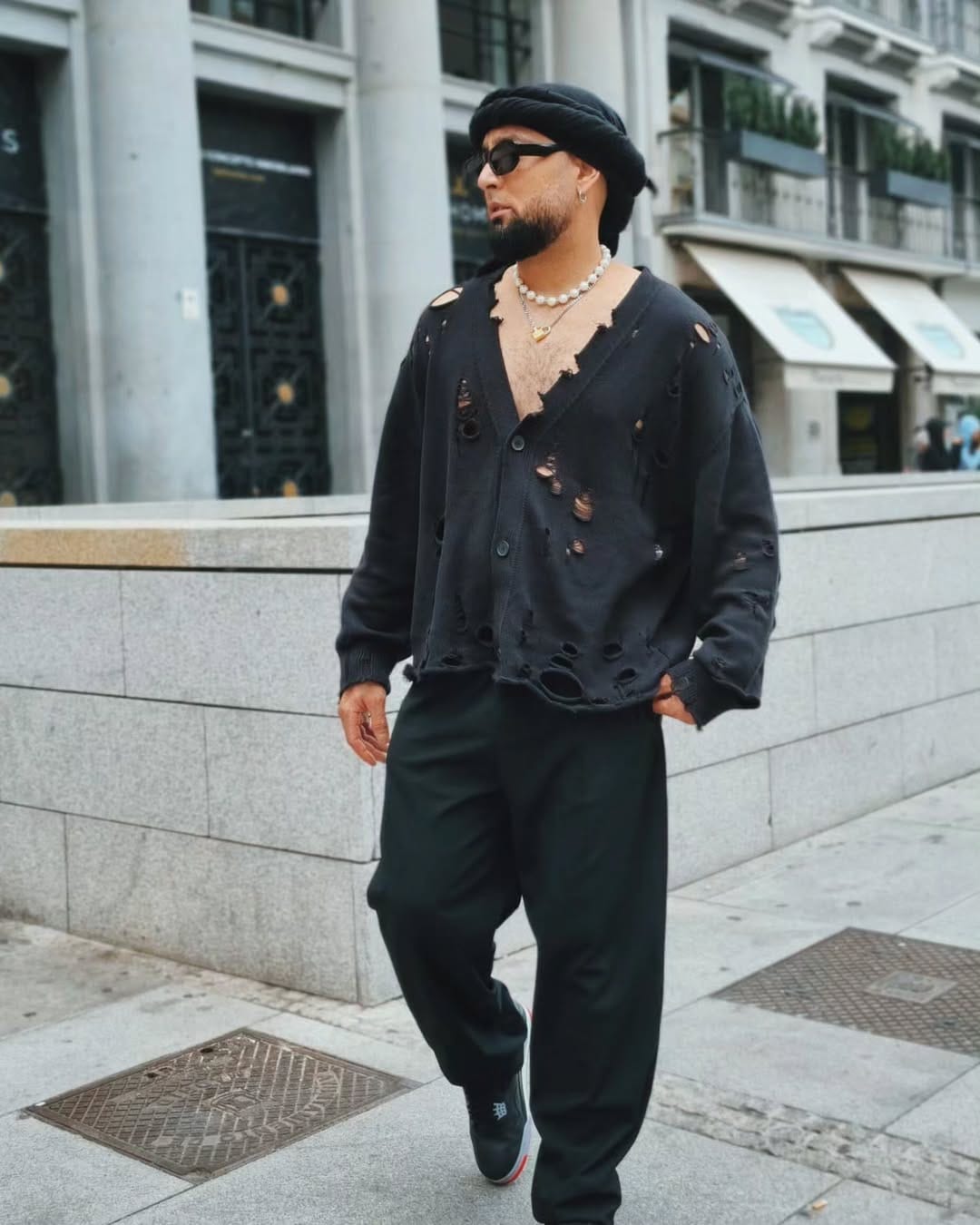 Post 10 by 🦁 ANTHONY ADMS 🦁 on Instagram (carousel)