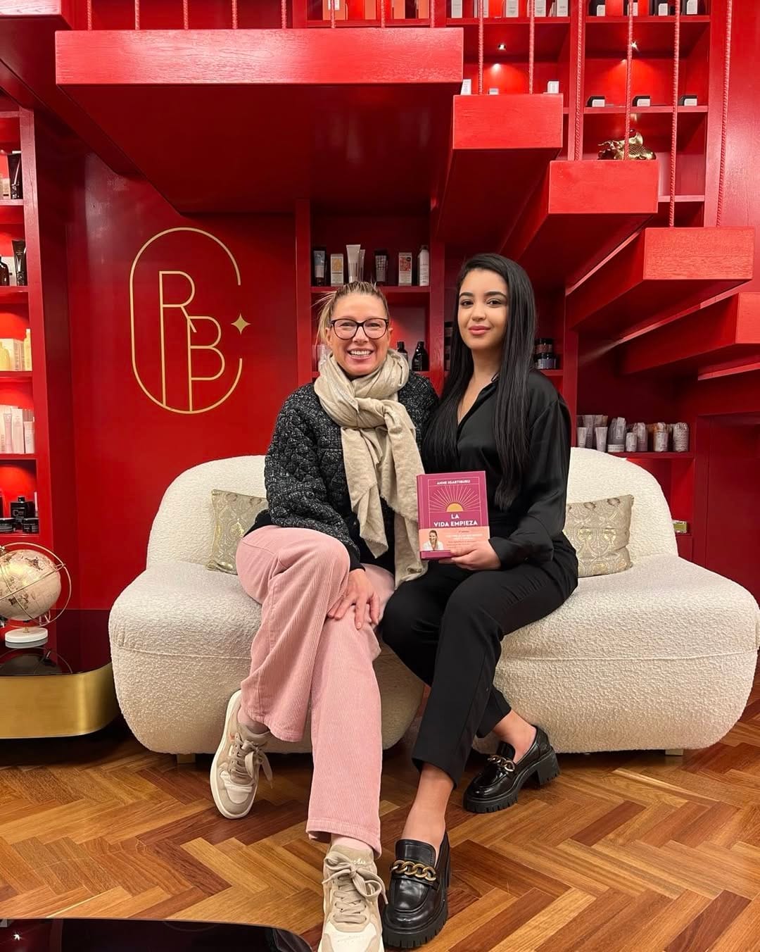 Post 2 by ROSY CERQUEIRA 🇧🇷 on Instagram (image)