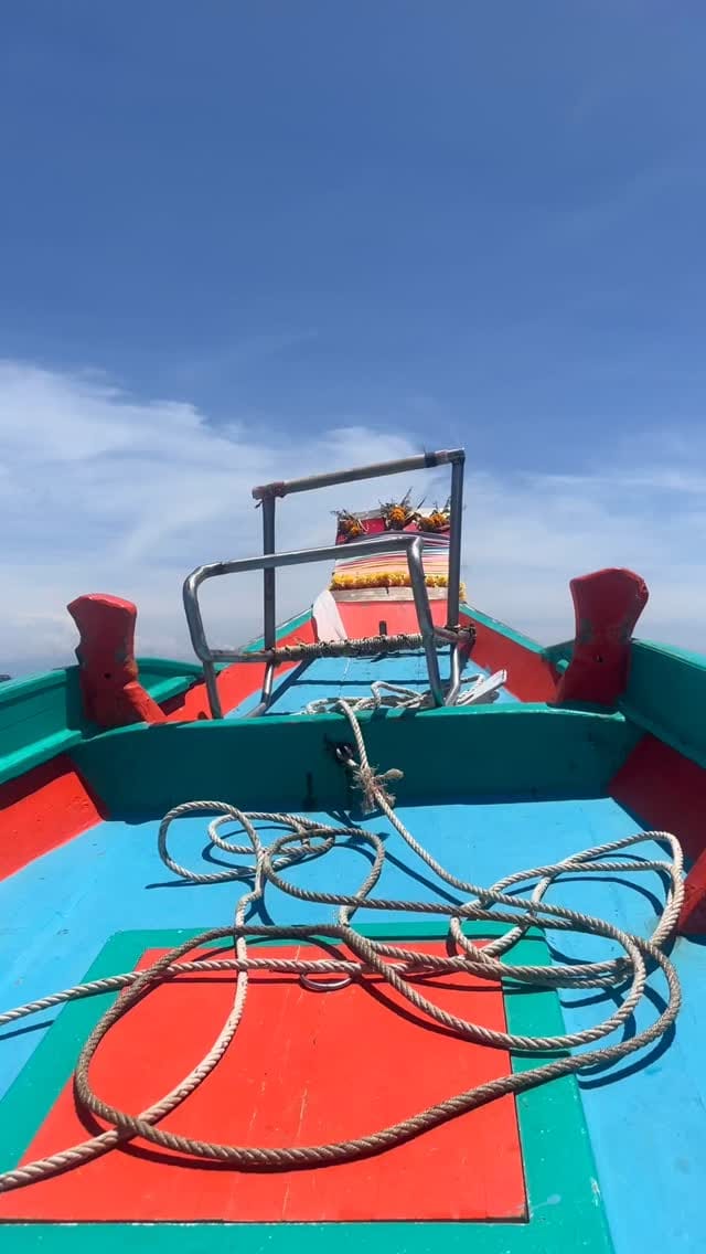 Post 2 by Chloe Anoufa girard on Instagram (video)