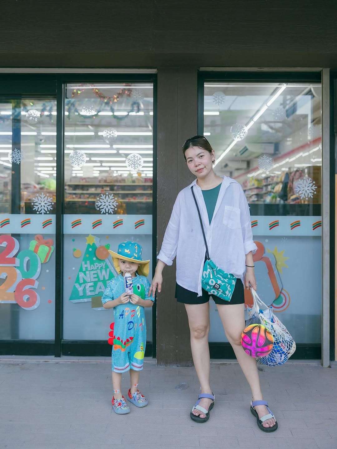 Post 4 by Mae Rii on Instagram (carousel)