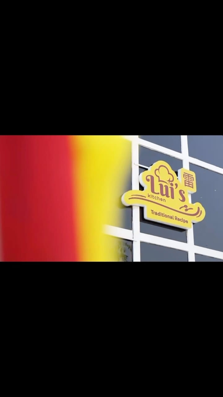 Post 10 by Lui’s Kitchen on Instagram (video)
