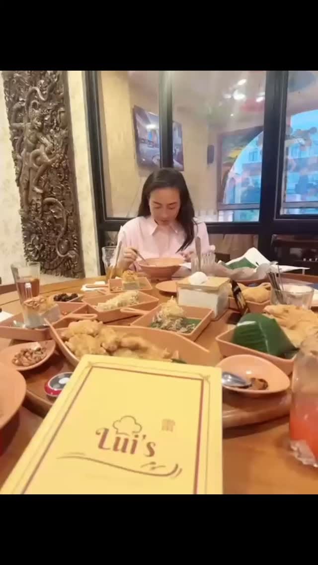 Post 7 by Lui’s Kitchen on Instagram (video)