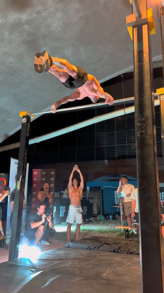 Post 8 by ADRIÁN MORENO on Instagram (video)