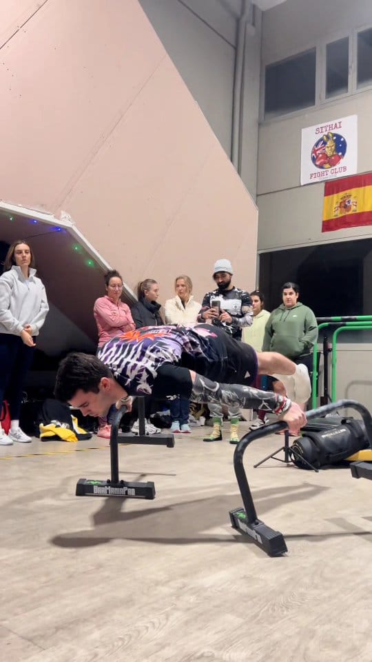 Post 7 by ADRIÁN MORENO on Instagram (video)