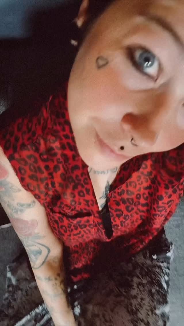 Post 3 by Lola Las Vegas on Instagram (video)