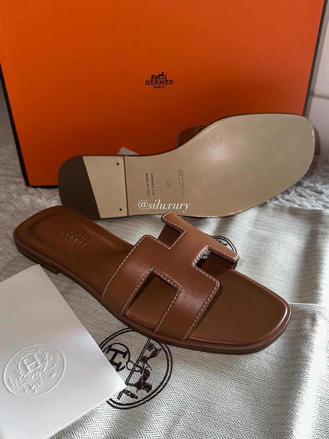 Post 3 by SAC DE LUXE ✨ on Instagram (image)