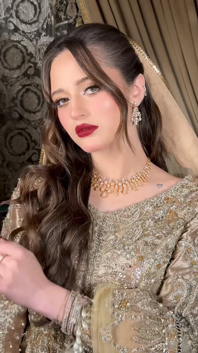 Post 6 by 𝗚𝘂𝗹𝘀𝗮𝗺 𝗕𝗲𝗮𝘂𝘁𝘆 𝗟𝗼𝘂𝗻𝗴𝗲 on Instagram (video)