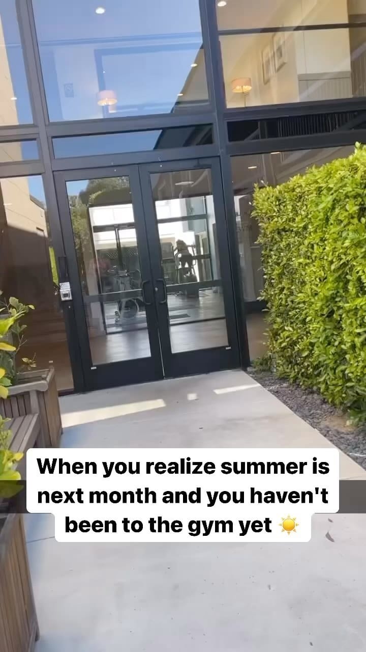 Post 7 by Paris Nicole on Instagram (video)