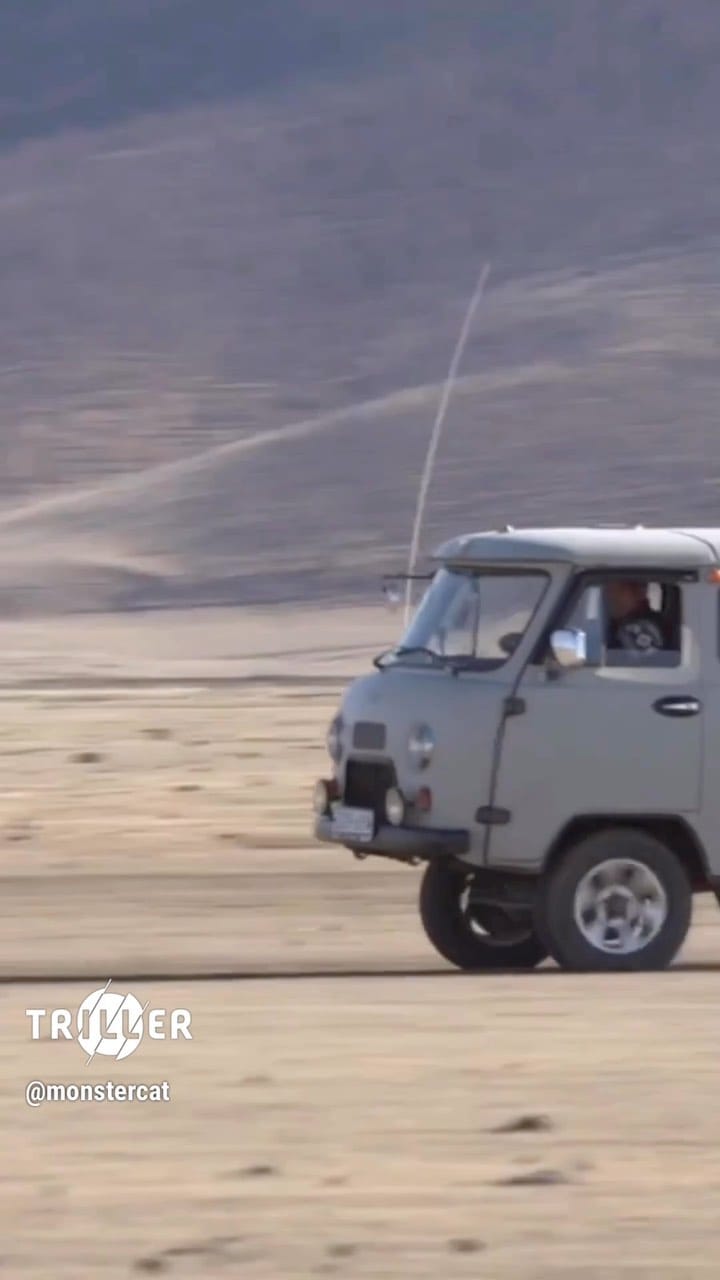 Post 2 by TRILLER FRANCE on Instagram (video)