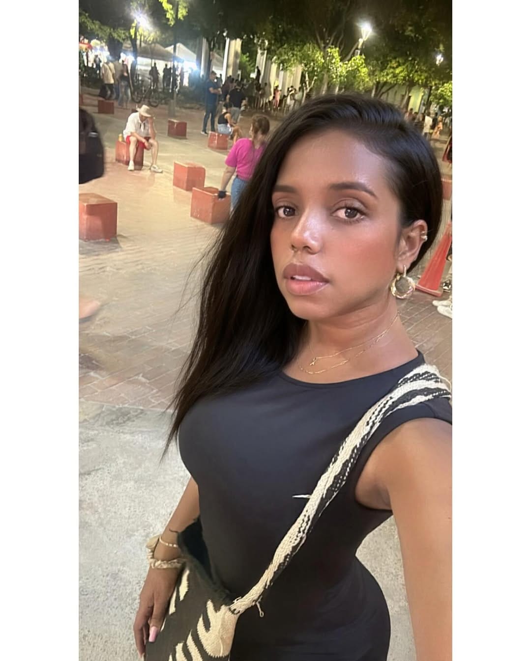 Post 3 by Yoly on Instagram (carousel)