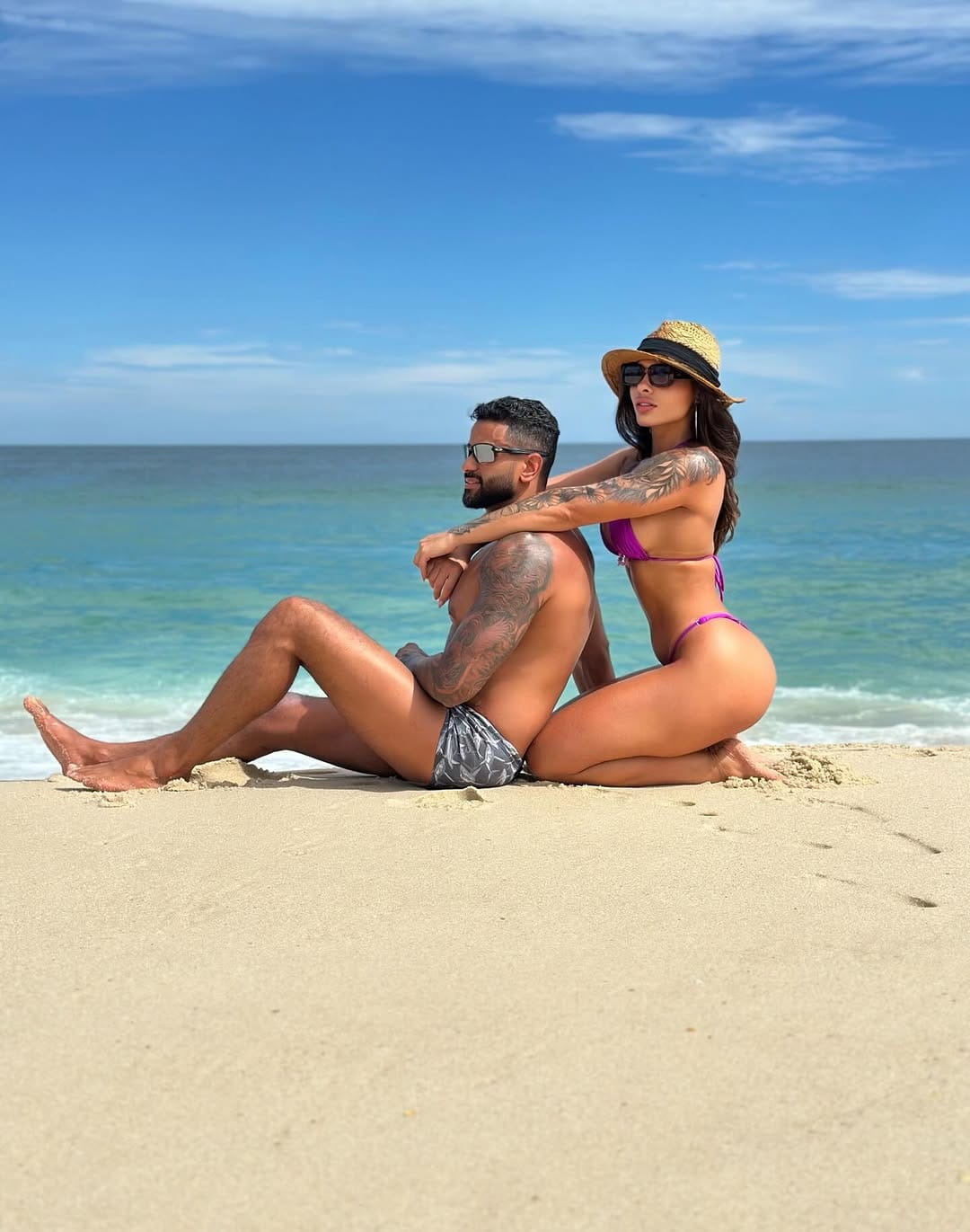 Post 1 by ®️RAFAELA SOUZA on Instagram (image)