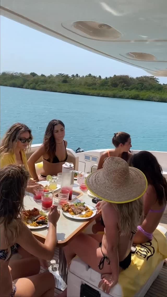 Post 8 by Alquiler De Lanchas Cartagena® on Instagram (video)