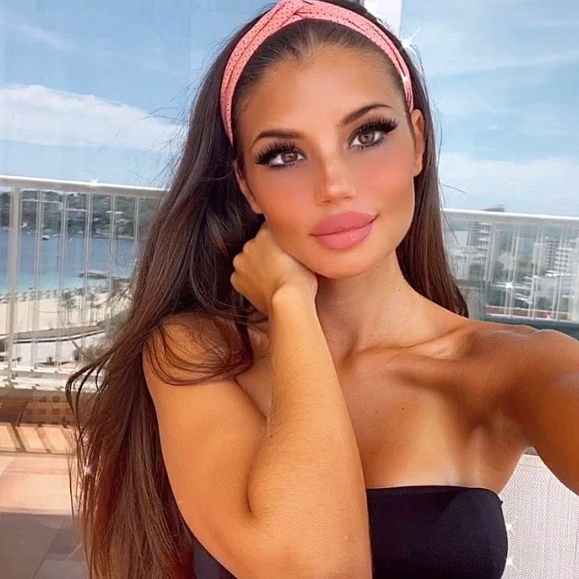 Post 3 by @nereanereiita8 on Instagram (image)