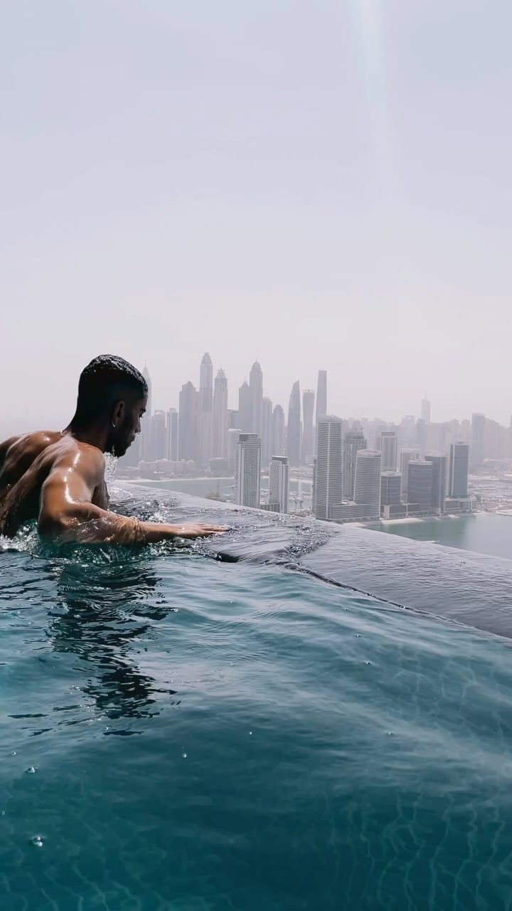 Post 10 by S Λ V V Λ on Instagram (video)