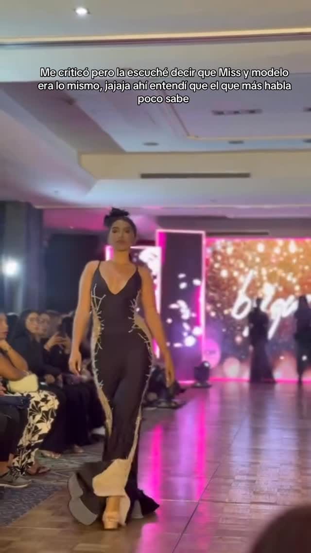 Post 9 by Ariany | Modelo 🇻🇪 on Instagram (video)