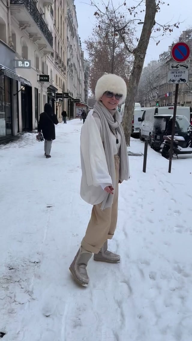 Post 9 by Alexandra Sojfer on Instagram (video)