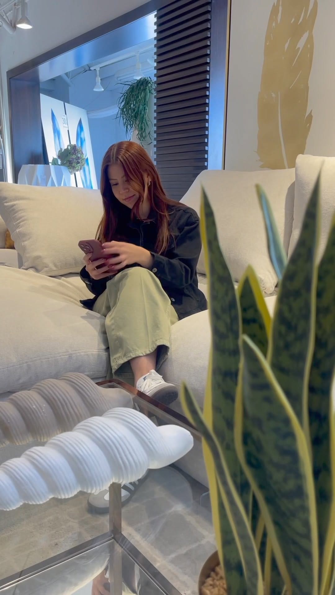 Post 3 by In Muebles Gallery on Instagram (video)