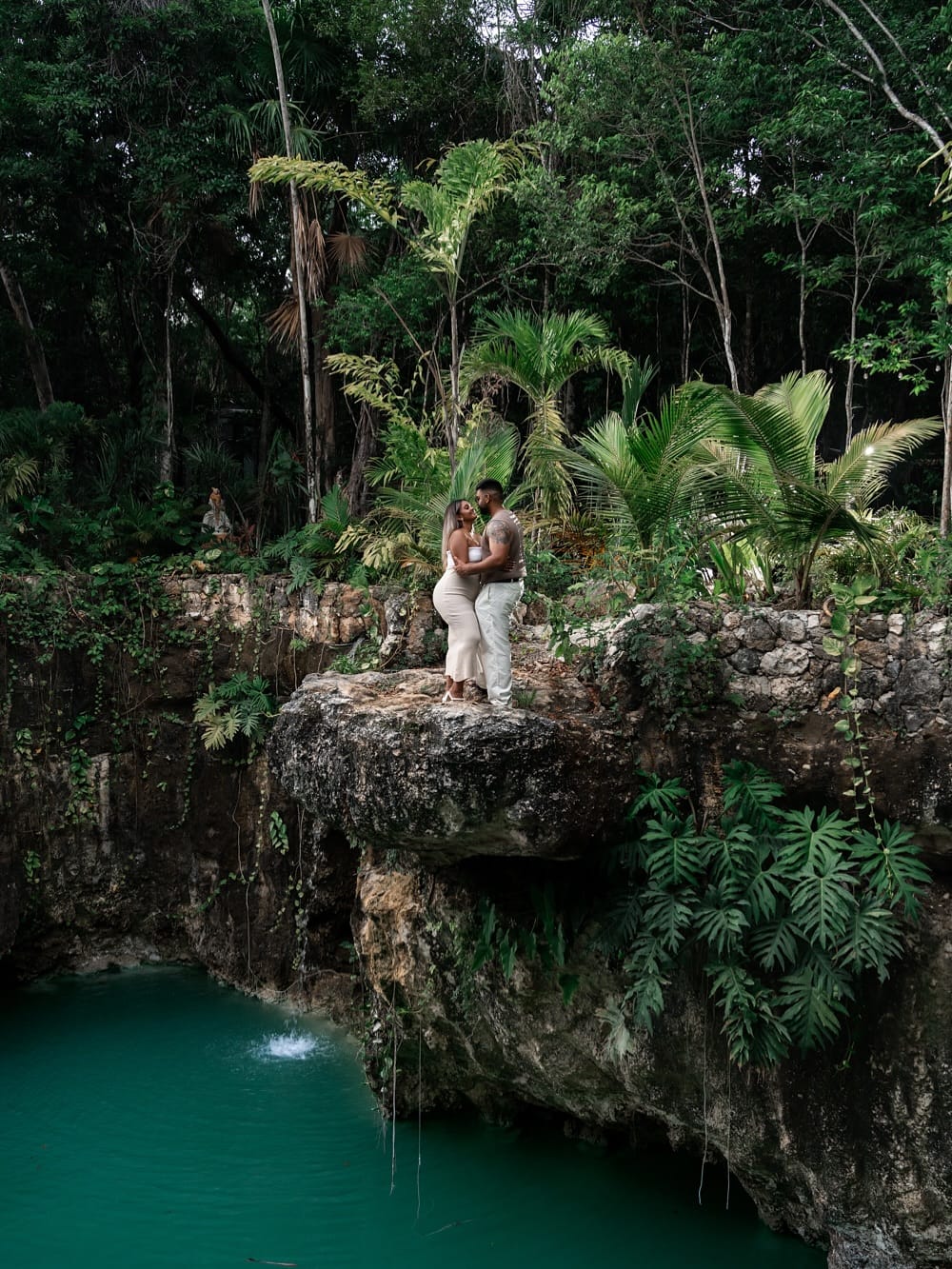 Post 5 by CANCUN PHOTOGRAPHER on Instagram (carousel)