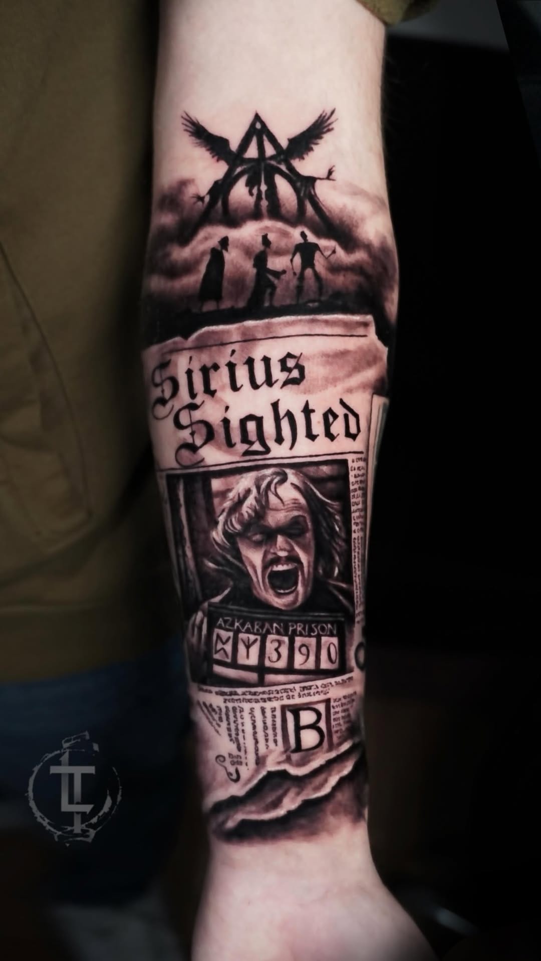 Post 3 by Lolo Torres Tattoo on Instagram (video)
