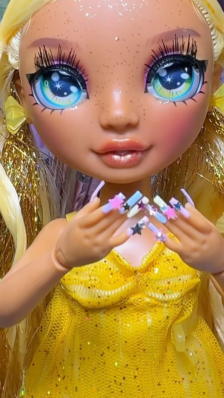 Post 2 by Queen Of Kawaii Nails on Instagram (video)